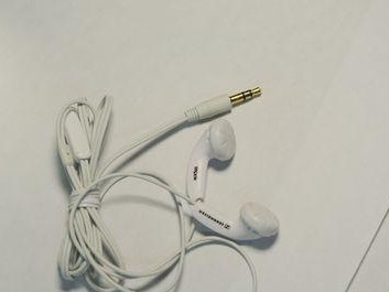 MX500耳机的音质和舒适度如何？（一款性价比高的耳机产品，让你沉浸于音乐的世界中）